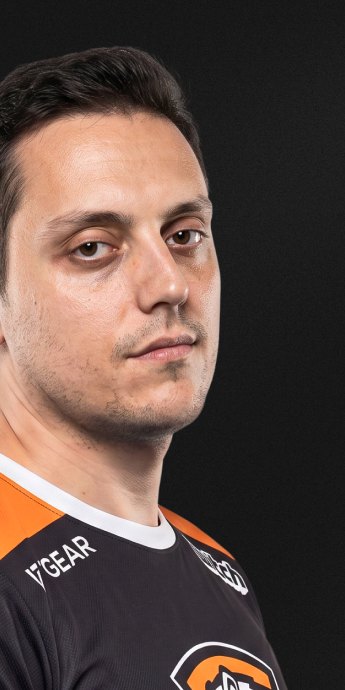 Ant1killer — Виталий Смирнов в джерси Virtus.pro